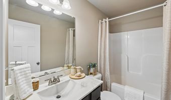 2016 2nd St SW, Altoona, IA 50009