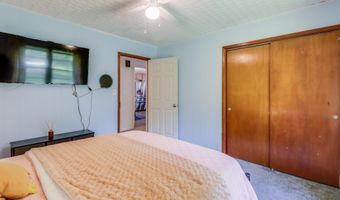 8474 Woolmarket Rd, Biloxi, MS 39532