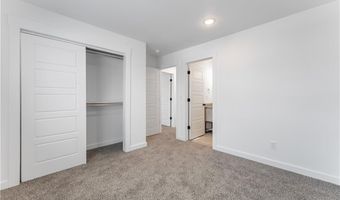821 Reading Railroad Ln, Bentonville, AR 72713