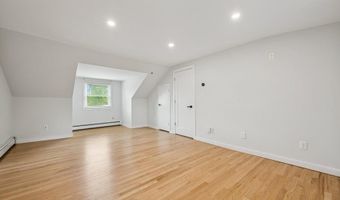 46 Purdy Ln, Amityville, NY 11795