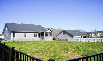 8652 Stone Valley Dr, Clemmons, NC 27012