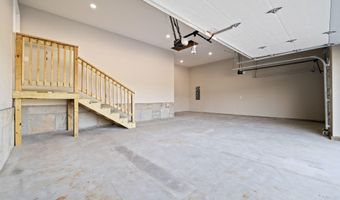 421 Beavertail Rd, Ash Grove, MO 65604