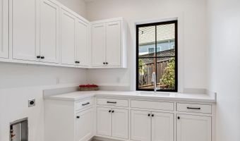 3855 Royal Manor Pl, Santa Rosa, CA 95404
