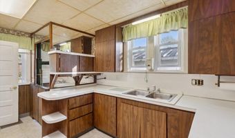 804 Hannah Ave, Alma, MI 48801