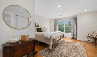 510 Boston Neck Rd, North Kingstown, RI 02852