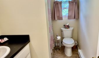 5 Governors Ln, Bethel, CT 06801