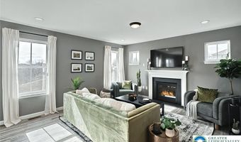3220 Eisenhower Dr, Allen, PA 18067