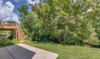 1515 Dietrich Glen Dr, Ballwin, MO 63021