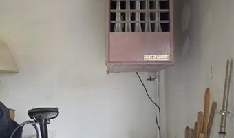 215 Cedar St, Hawthorne, NV 89415