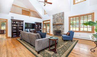 40 Old Bridge Rd, Brookfield, CT 06804