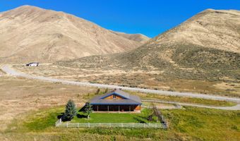 80 Sterling Dr, Bellevue, ID 83313
