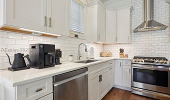 8 Hamlet Row, Beaufort, SC 29906
