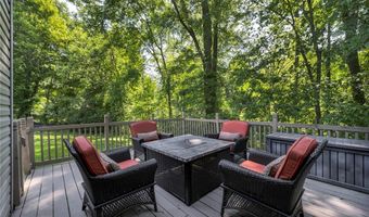 880 Shadow Creek Trl, Amherst, OH 44001