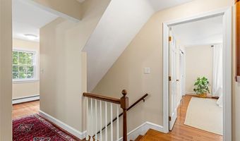 20 Terrace Dr, Barrington, RI 02806