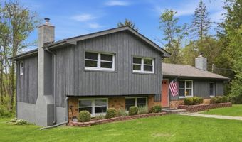 3 Lew May Dr, Andover, NJ 07860