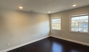 9 E 50TH St 2, Bayonne, NJ 07002