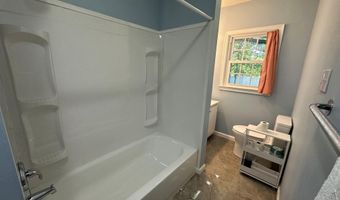 904 N Academy St, Ahoskie, NC 27910