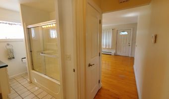 9 Wood St, Bangor, ME 04401