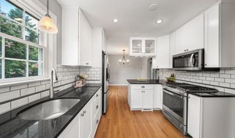 6145 12TH St N, Arlington, VA 22205