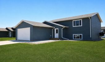 1102 NE 34th Ave, Aberdeen, SD 57401