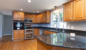 25 Calvin St, Ayer, MA 01432