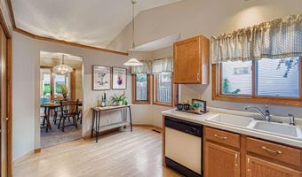 7765 Havenwood Cir, Woodbury, MN 55125