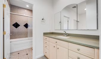 239 Kamalei Cir, Kahului, HI 96732