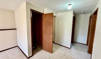 188 150th St W, Apple Valley, MN 55124