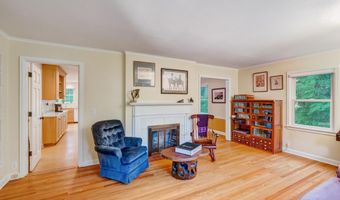 818 Ottawa Trl, Madison, WI 53711