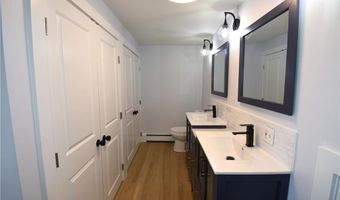 32 J H Dwyer Dr, Middletown, RI 02842