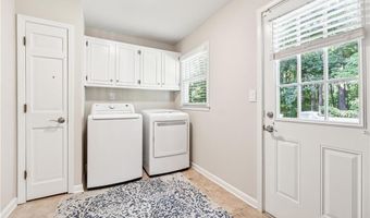 180 Pruitt Dr, Alpharetta, GA 30004