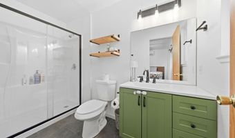 2885 Iris St, Anderson, CA 96007