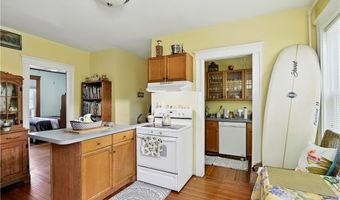 1 Arnold Ave, Newport, RI 02840