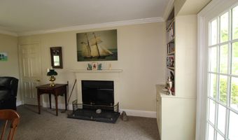 11 Tozier St, Belfast, ME 04915