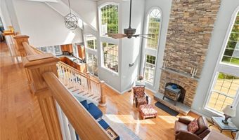 51 Reservoir Rd, Cumberland, RI 02864