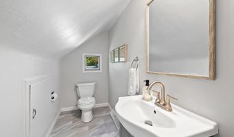 3313 S WEBSTER Ave, Allouez, WI 54301