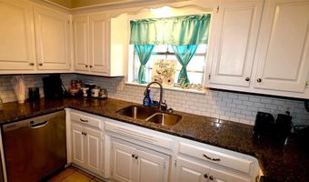 7613 NW 28th St, Bethany, OK 73008