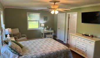 9 Apalachee St, Apalachicola, FL 32320