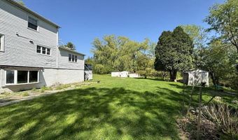 4 Noonan Ln, Albany, NY 12209
