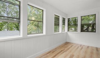 18 Park St, Bristol, CT 06010