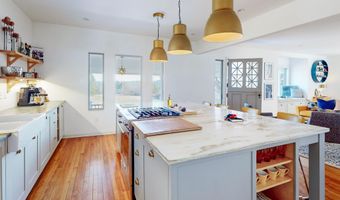 26 Old Searsport Ave, Belfast, ME 04915