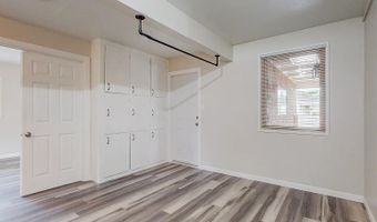 1701 Hoffman Dr NE, Albuquerque, NM 87110