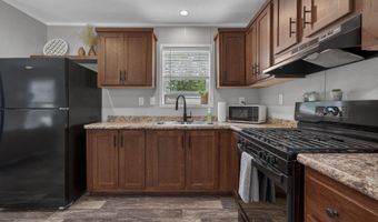 6 Neil Dr, Allenstown, NH 03275