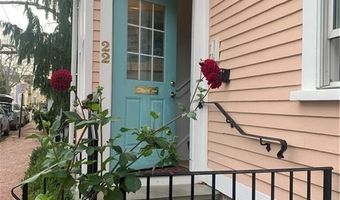 22 Mount Vernon St C, Newport, RI 02840