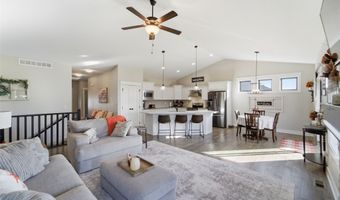 1404 S 10th St, Adel, IA 50003