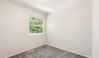 35 Mizzen Dr, Barnegat, NJ 08005