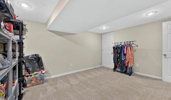 1115 Shadowoak Dr, Ballwin, MO 63021