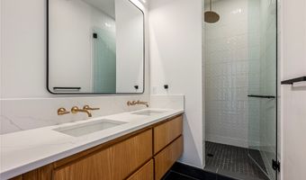 905 SE 4th St 210, Bentonville, AR 72712