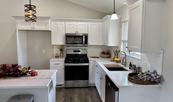 2775 Gady Pines Dr, Adrian, MI 49221