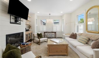 8 Cross St 1, Newport, RI 02840